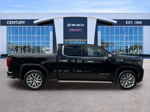 Used 2026 GMC Sierra 1500 Denali w/ Denali Reserve Package AWD/4WD image 3