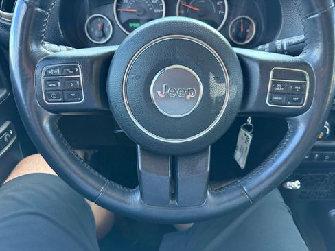 Used 2016 Jeep Wrangler Unlimited Sahara AWD/4WD image 24