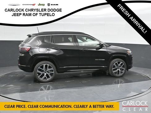 Used 2025 Jeep Compass Limited w/ Elite Group image 4