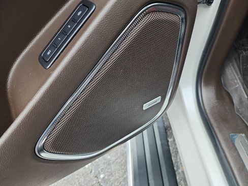 Used 2019 GMC Yukon Denali w/ Denali Ultimate Package image 18