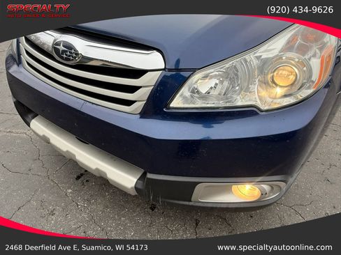 Used 2010 Subaru Outback 2.5i Limited AWD/4WD image 10