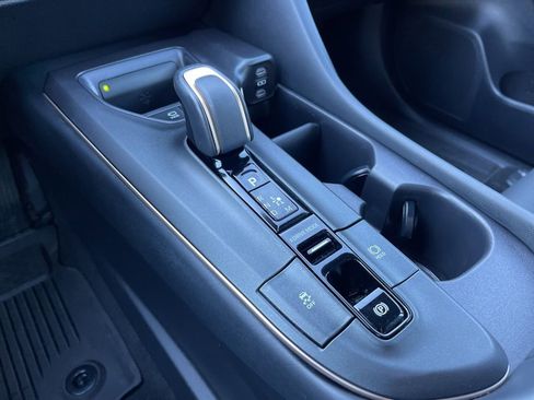 Used 2023 Toyota Crown Platinum image 13