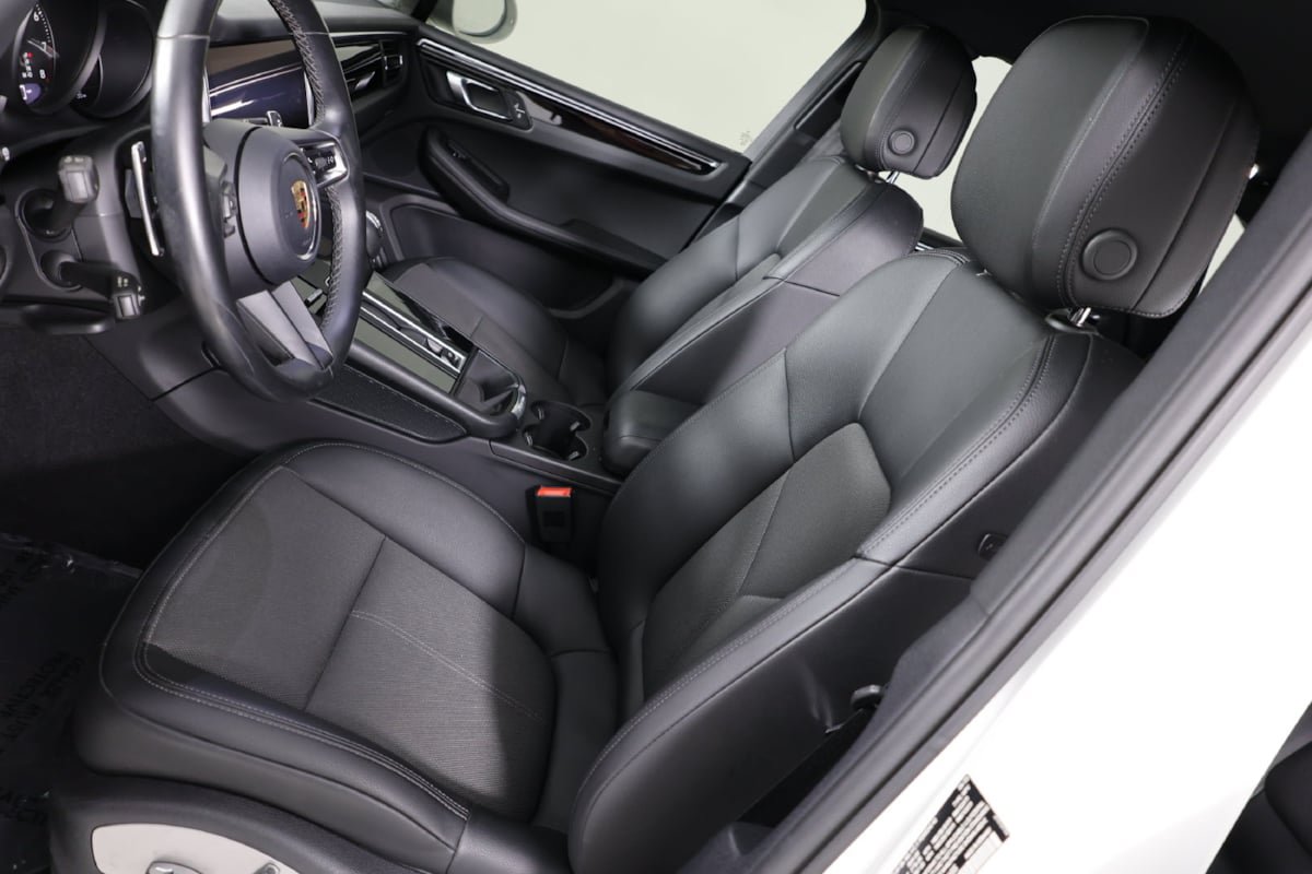 Used 2023 Porsche Macan AWD/4WD image 10