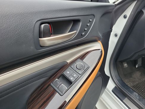 Used 2019 Lexus RC 300 AWD image 13