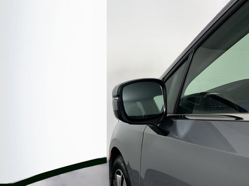 Used 2023 Honda Odyssey Touring image 12