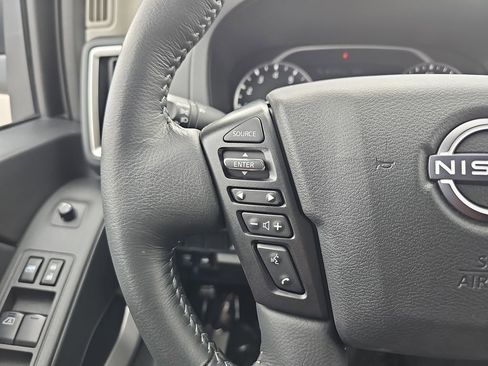 Used 2025 Nissan Frontier SV w/ SV Convenience Package image 20