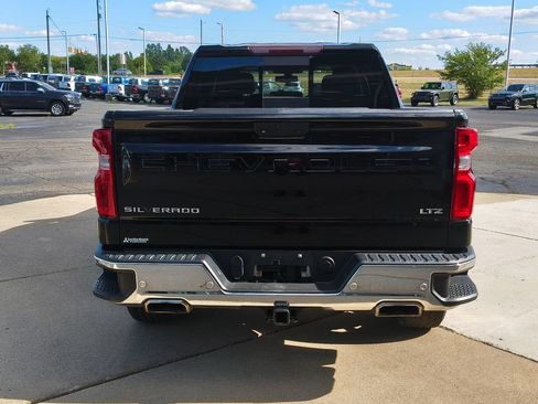 Used 2019 Chevrolet Silverado 1500 LTZ AWD/4WD image 6