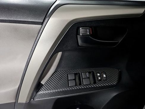 Used 2014 Toyota RAV4 LE FWD image 12
