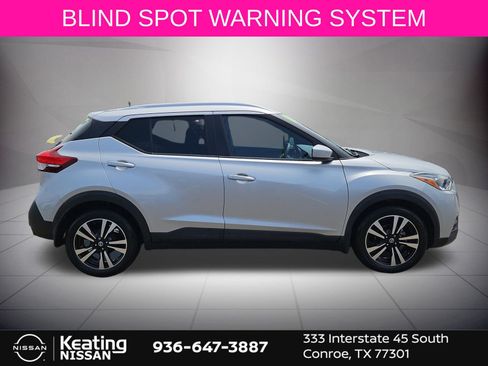 Used 2018 Nissan Kicks SV FWD image 9