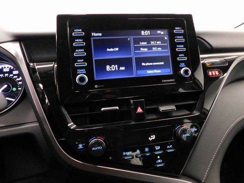 Used 2024 Toyota Camry SE image 39