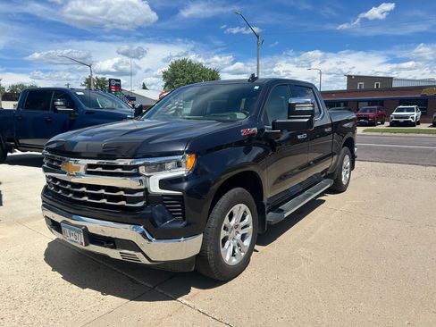 Used 2023 Chevrolet Silverado 1500 LTZ w/ LTZ Premium Package AWD/4WD image 2