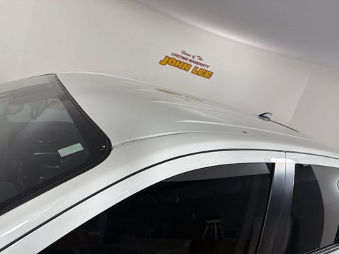 Used 2023 Nissan Titan SV w/ SV Convenience Package image 12