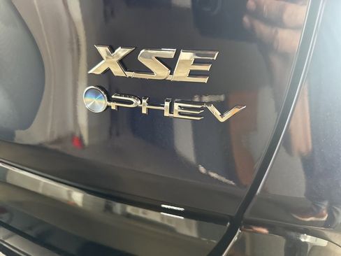 Used 2025 Toyota RAV4 XSE image 19