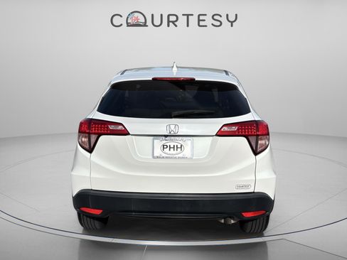 Certified 2018 Honda HR-V EX image 6