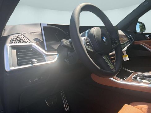New 2026 BMW X5 xDrive40i w/ M Sport Package AWD/4WD image 4
