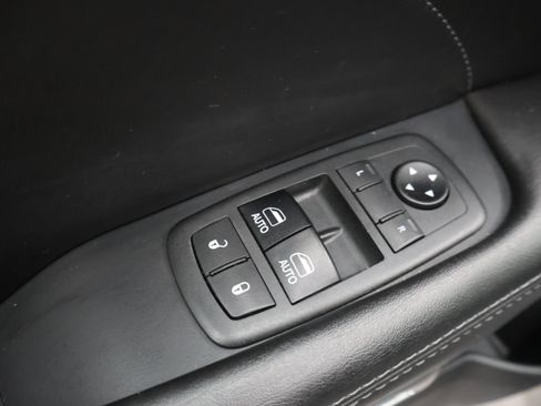 Used 2018 Dodge Challenger GT AWD/4WD image 35