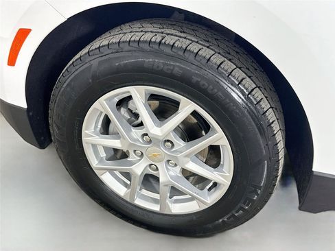 Used 2024 Chevrolet Equinox LT AWD/4WD image 31