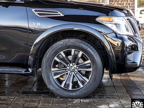 Used 2019 Nissan Armada Platinum w/ Captain's Chairs Package image 10