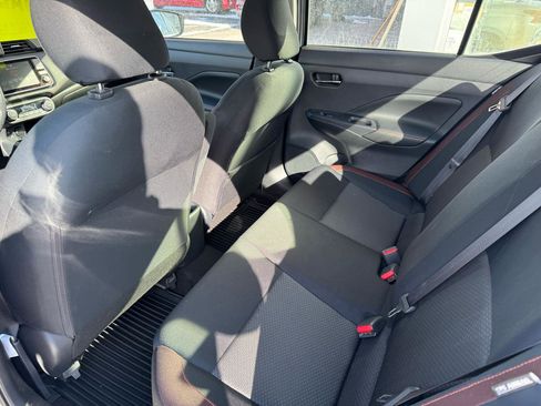 Used 2020 Nissan Versa SR image 11