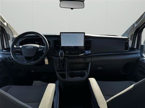 Used 2023 Ford Transit 350 XLT RWD image 19