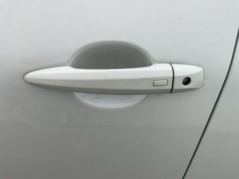Used 2025 Nissan Rogue SV FWD image 20