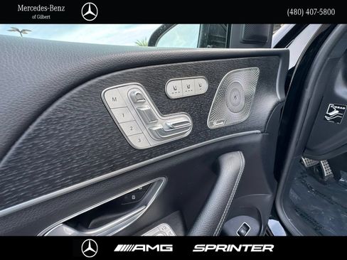 Used 2024 Mercedes-Benz GLS 450 4MATIC image 13