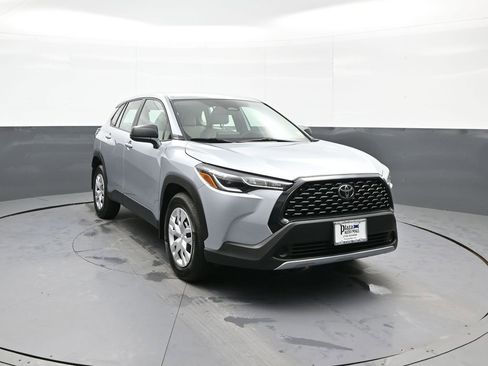 Certified 2024 Toyota Corolla Cross L image 3