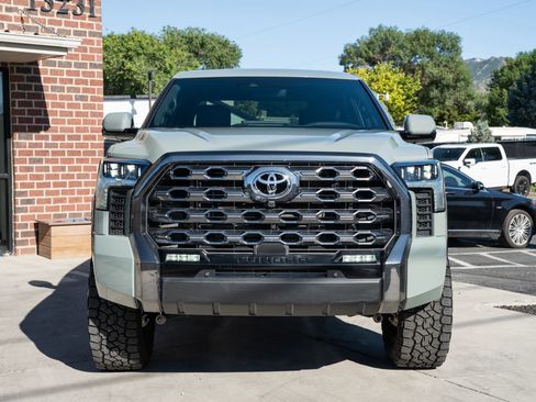 Used 2025 Toyota Tundra Platinum AWD/4WD image 2