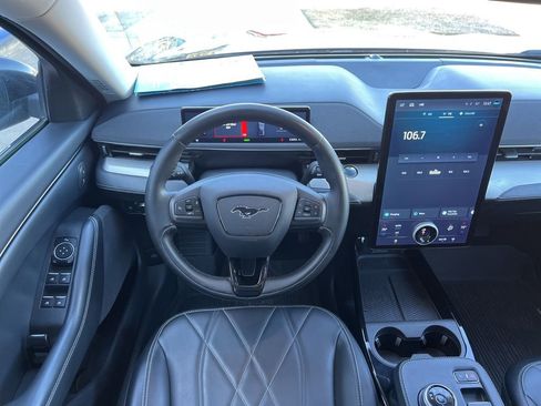 Used 2022 Ford Mustang Mach-E Select image 10