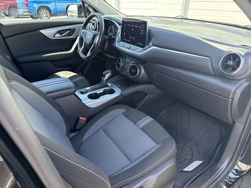 Certified 2024 Chevrolet Blazer LT w/ Convenience Package FWD image 27