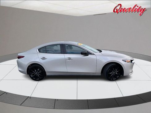 Used 2025 MAZDA MAZDA3 s FWD image 2