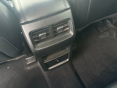 Used 2024 Ford Edge SEL image 18