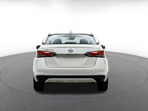 Used 2025 Nissan Versa SV FWD image 8