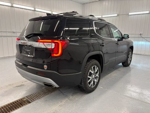 Used 2022 GMC Acadia SLT w/ Preferred Package FWD image 4