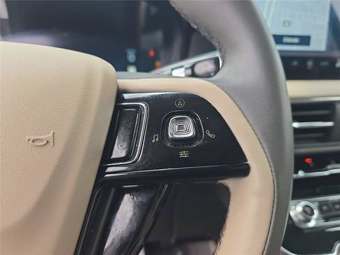 Certified 2024 Lincoln Corsair FWD image 23