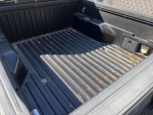 Used 2019 Toyota Tacoma TRD Off-Road w/ Technology Package image 5