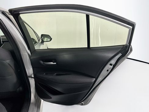 Used 2020 Toyota Corolla LE FWD image 28