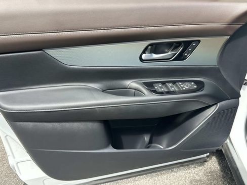 Used 2025 Nissan Murano Platinum w/ Cargo Package AWD/4WD image 18