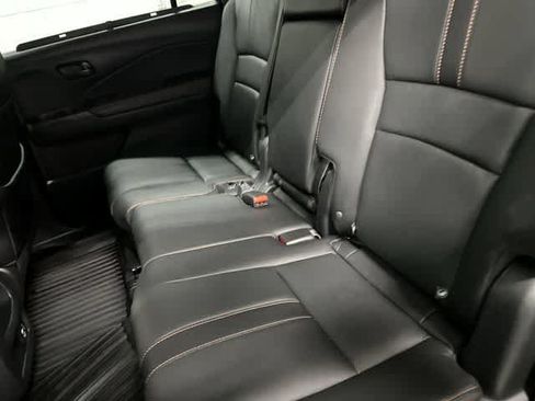 Used 2023 Honda Passport TrailSport image 11