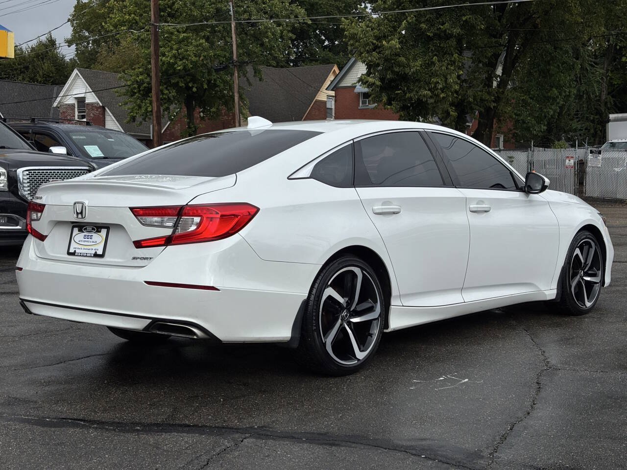 Used 2018 Honda Accord Sport image 8