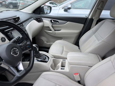 Used 2020 Nissan Rogue Sport SL image 6