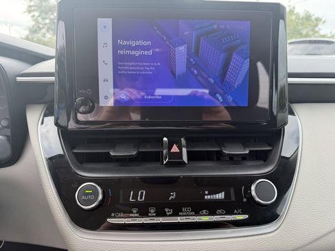 Used 2024 Toyota Corolla LE image 24