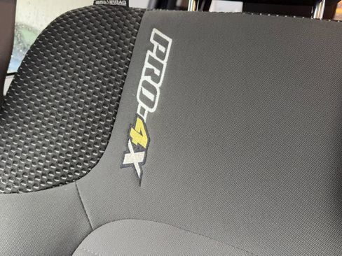 Used 2018 Nissan Frontier PRO-4X image 26