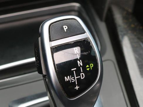 Used 2017 BMW 330i Sedan w/ Premium Package RWD image 12