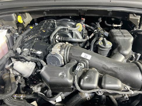 Used 2023 Jeep Grand Cherokee L Laredo AWD/4WD image 30