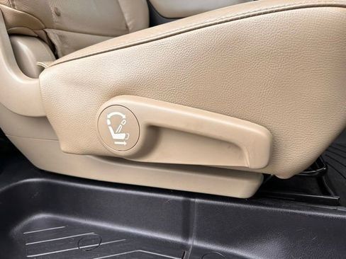 Used 2013 Toyota Sequoia Platinum image 57