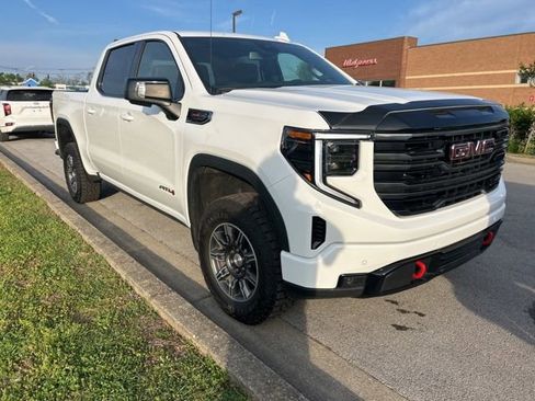 Used 2025 GMC Sierra 1500 AT4 AWD/4WD image 2
