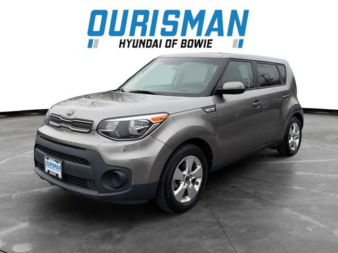 Used 2017 Kia Soul image 2