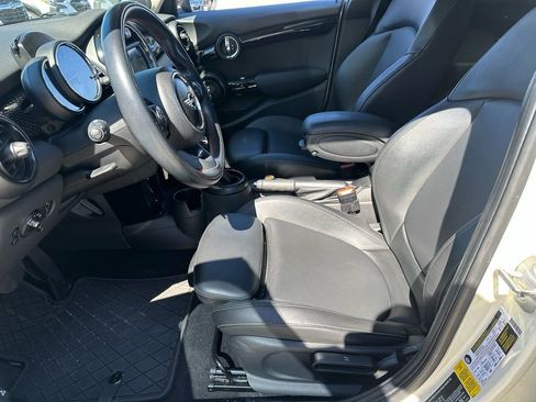 Used 2019 MINI Cooper S image 24