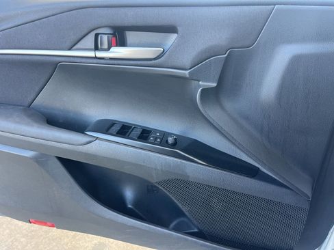 Used 2025 Toyota Camry LE image 6